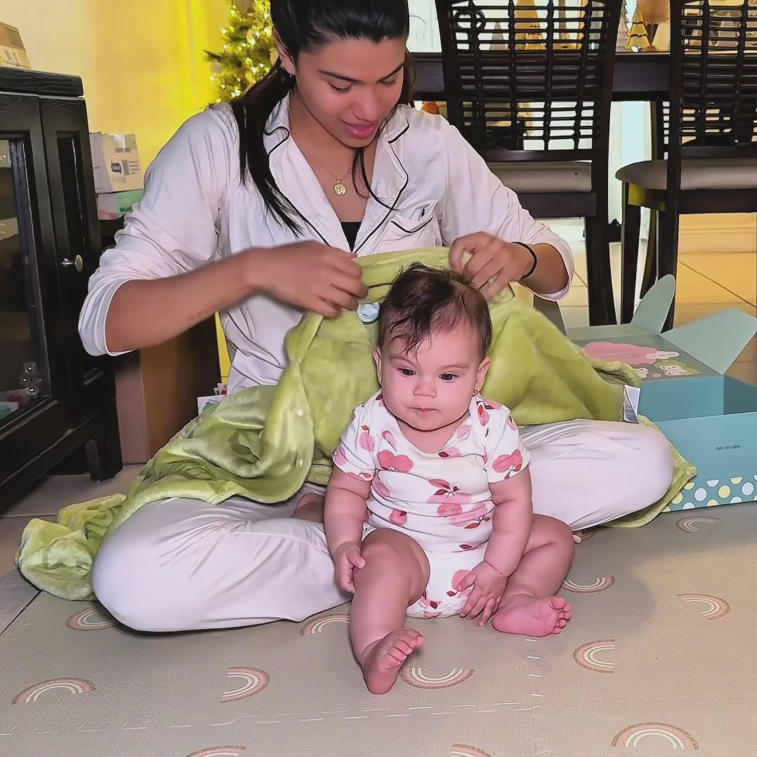 HoodieHug™ Baby Towel - Pottyrex &amp; Snackyphant