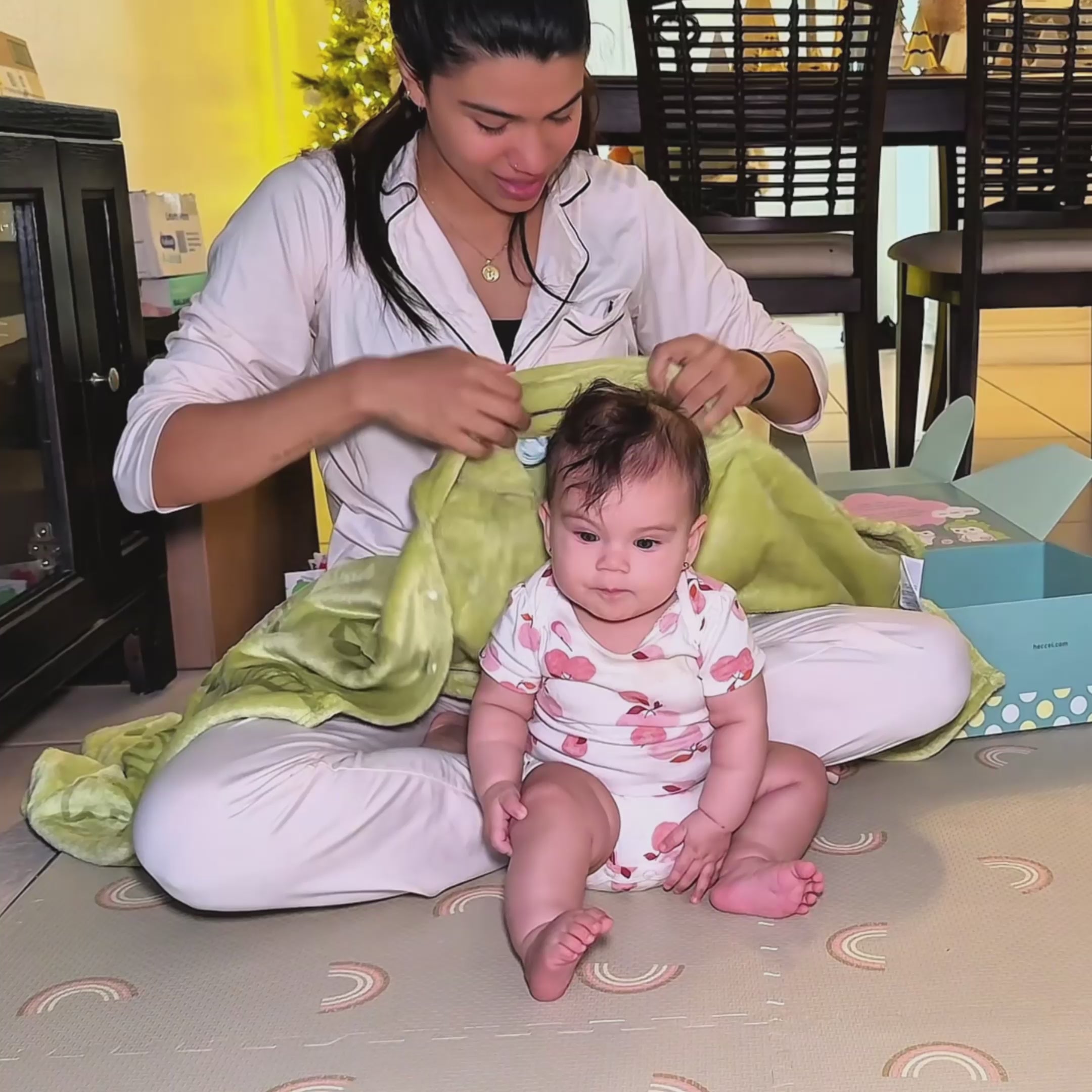 HoodieHug™ Baby Towel - Pottyrex &amp; Snackyphant