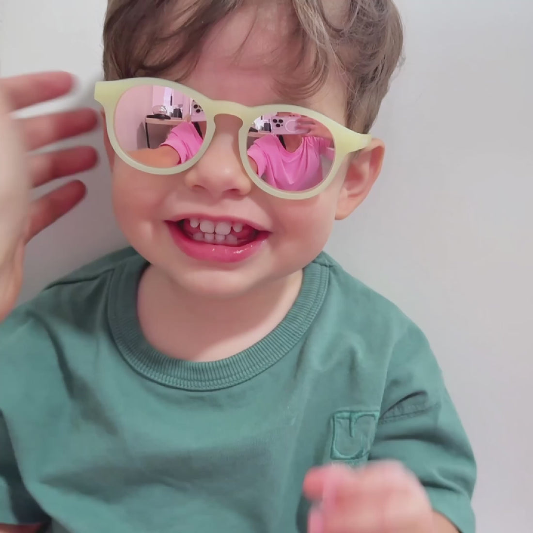 Pebble ColorShift™ Mirrored - Yellow Frame